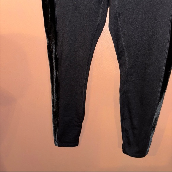 Victoia's Secret PINK,small Black. Leggings With Velour On Sides. EUC - Picture 6 of 9